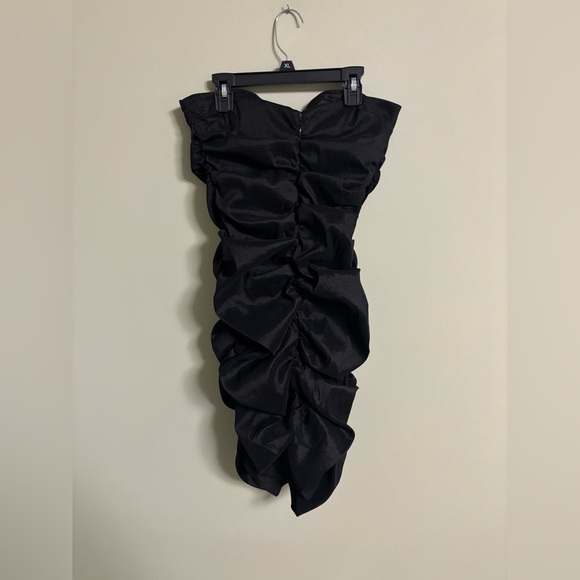 Calvin Klein Black Size 8 Ruched Strapless Mini Dress New Medium - Picture 2 of 6